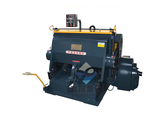 Professional Flat Bed Die Cutting Machine / Manual Die Cutting Creasing